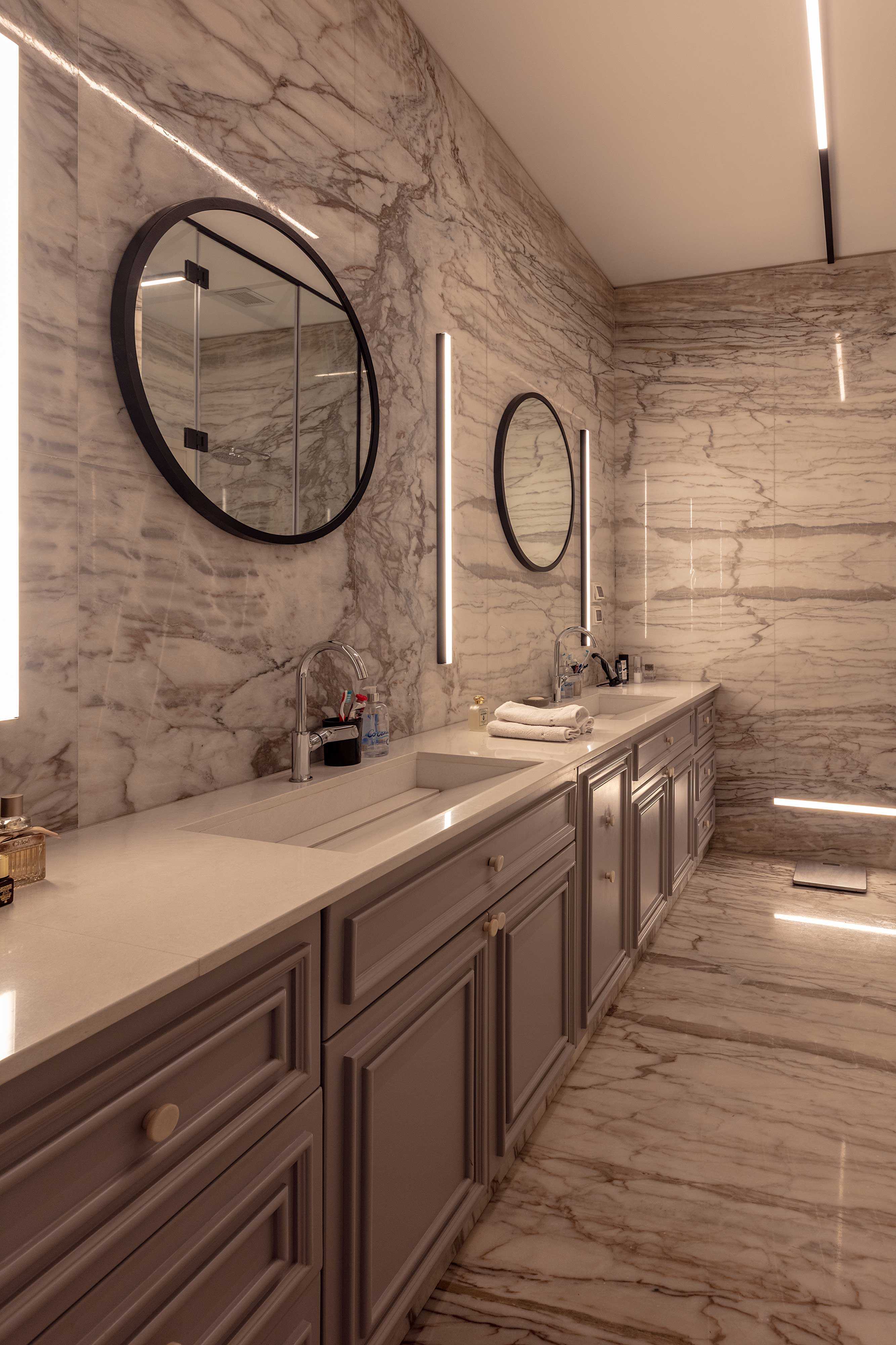 AA Residence - Image 13