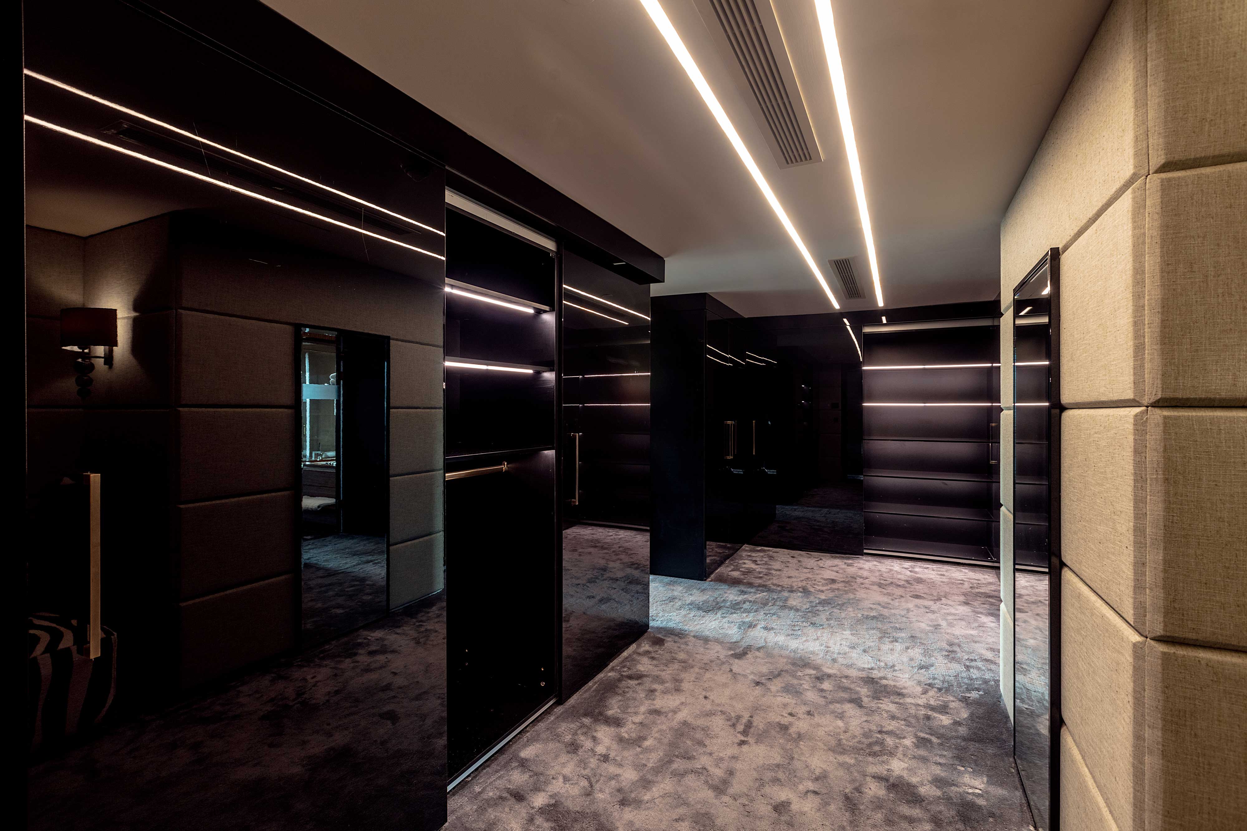 Royal and Owners Suites - Image 8